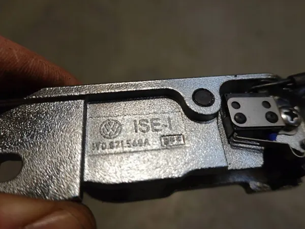 Katonlukko OEM 1Y0821549A VW New Beetle Cabriolle image 4