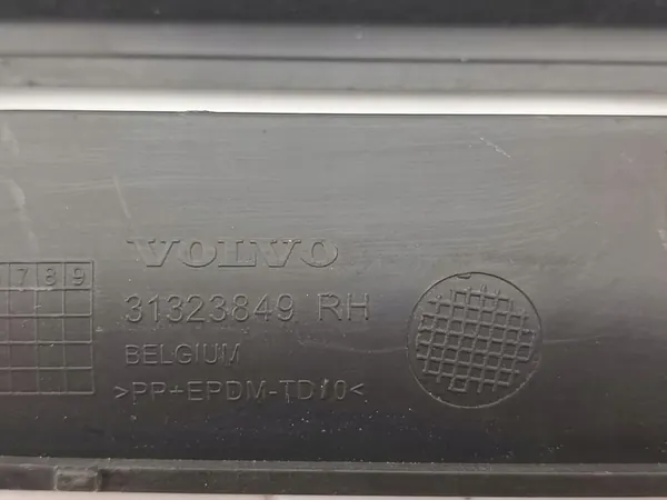 Griglia paraurti VOLVO S60/V60 10- 31323849 Destra image 3