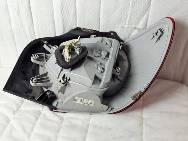 MERCEDES Clase A W176 Luz Trasera Izquierda OE image 7