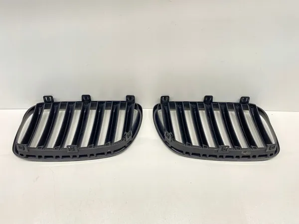 Left Right Kidney Grill Black BMW X3 E83 M-Package image 4