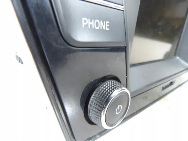Radio Skoda Fabia III OEM 6V0035871B - Usado image 3