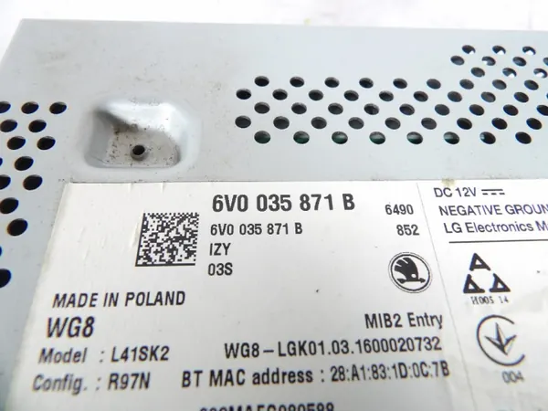 Radio Skoda Fabia III OEM 6V0035871B - Usado image 6