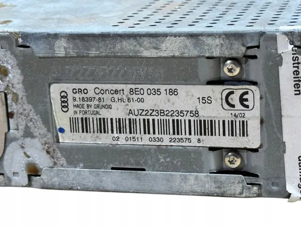 Radio CD Audi A4 B6 OEM 8E0035186 - Usado image 3