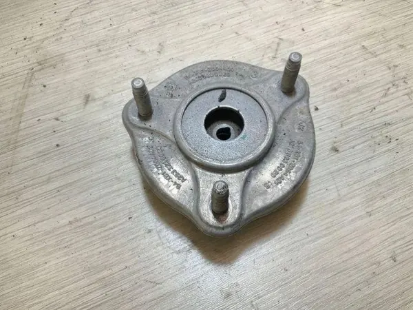 Support amortisseur arrière gauche Mercedes A2C3823004 image 2