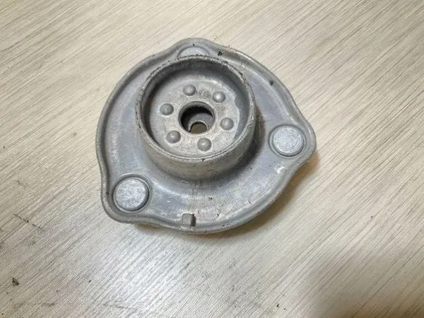 Support amortisseur arrière gauche Mercedes A2C3823004 image 3