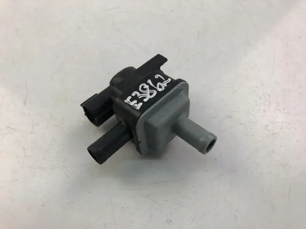 Magnetventil Mazda CX-3 OEM 14425440 Gebraucht image 2
