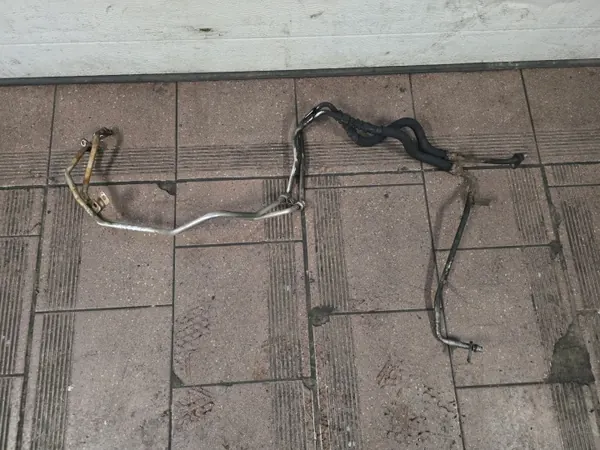Conducto de aceite OEM ELEMENTY CZARNA Audi A4 B8 Lift image 2