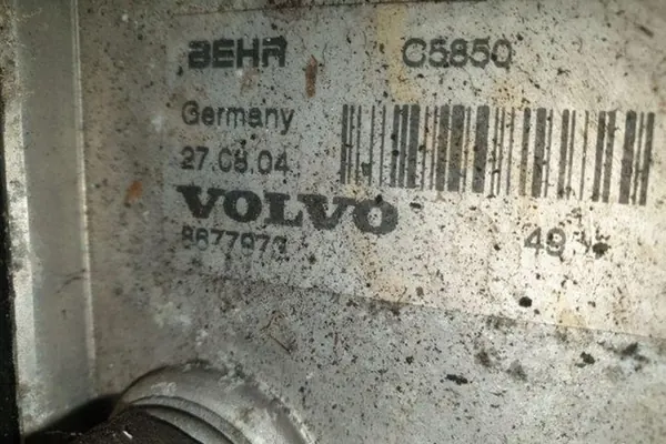 Oljefilterfäste VOLVO V70 II 8677973 image 4