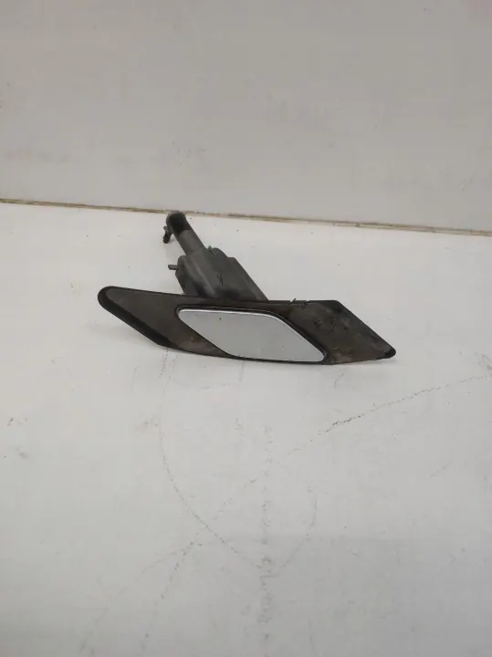 OEM 3G0955104 Oikea ajovalopesulippa VW Passat B8 image 2
