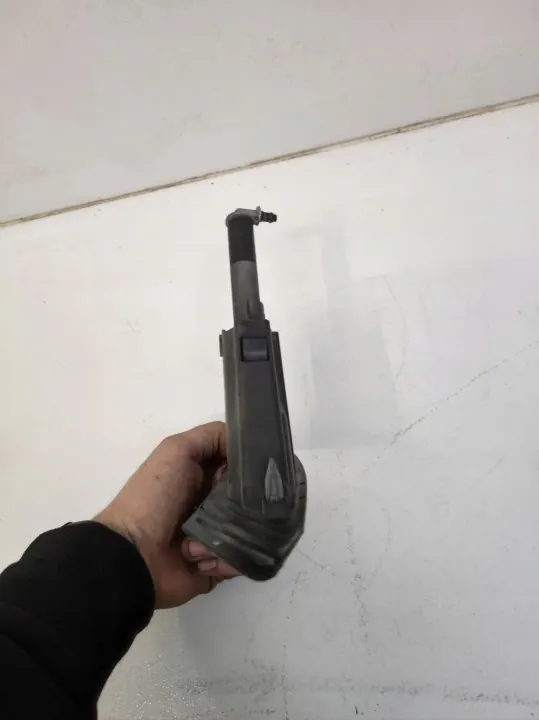 OEM 3G0955104 Oikea ajovalopesulippa VW Passat B8 image 3