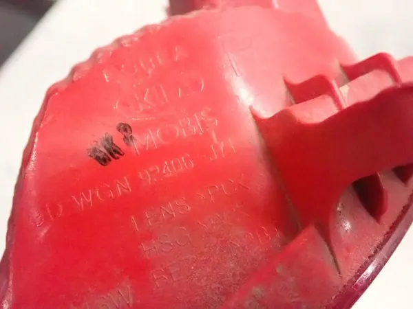 Feu de recul arrière droit Kia Ceed III OEM 92406-J71 image 4