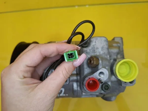 Compressore Aria Condizionata Audi A4 B5 2.0 OEM 4B3260808 image 10