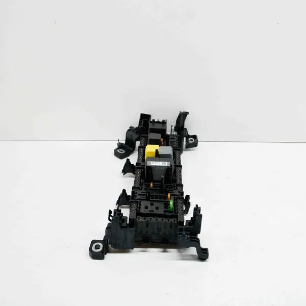 Mercedes-Benz GL X166 2015 Caja de fusibles image 2