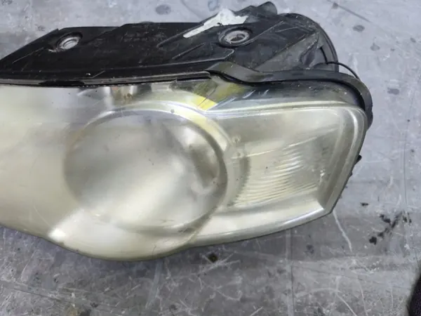 Vasen Etuvalaisin 3C0941005Q VW Passat B6 image 4