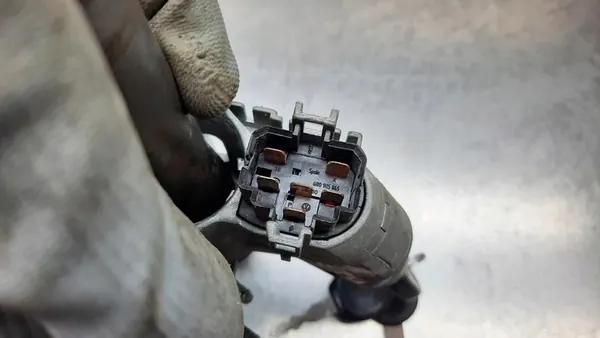 Sytytyskytkin Volkswagen Golf III 1.6B 96R image 4