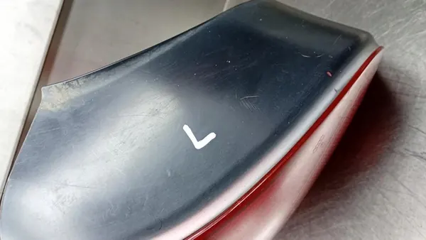 Luz trasera izquierda Audi A3 8L 8L0945257 image 6