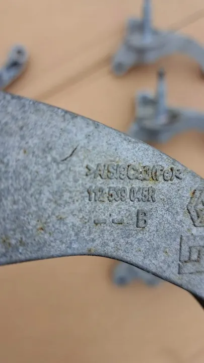 Renault Gearbox Mount 112531366R image 2