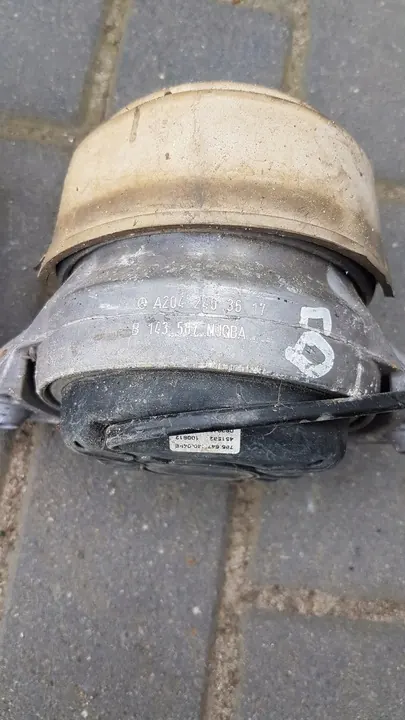 MERCEDES GLK W204 12-15 Moottorin Kiinnike image 2