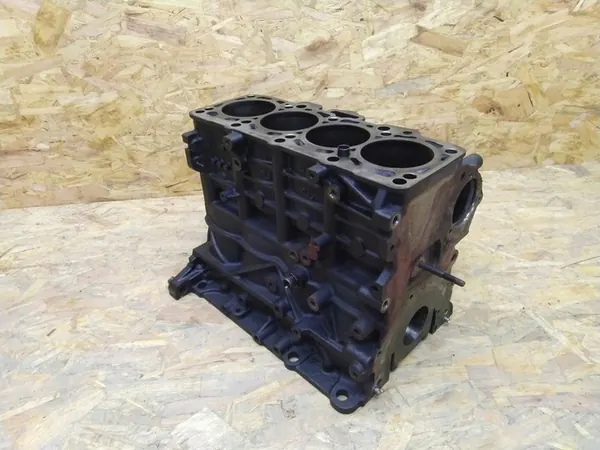 Motorblock Audi A3 A4 A6 VW Passat B6 2.0 TDI image 2