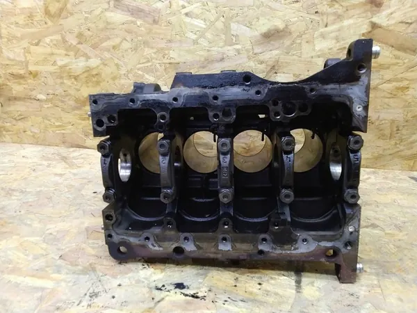 Motorblock Audi A3 A4 A6 VW Passat B6 2.0 TDI image 4