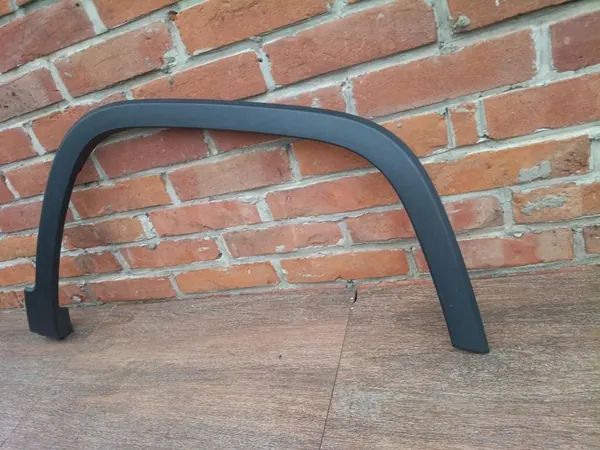 Jeep Cherokee 2014 Oikea etulokasuoja image 2