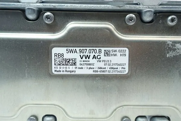 Accugenerator Lader VW Passat GTE image 7