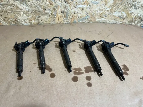 MERCEDES-BENZ W211 INJETOR DE COMBUSTÍVEL A6420701987 image 1