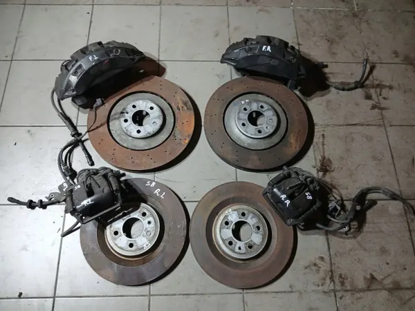 Audi S8 Bremsensatz OEM 4H0 S8 LIFT Vorder- & Hinterachse image 2