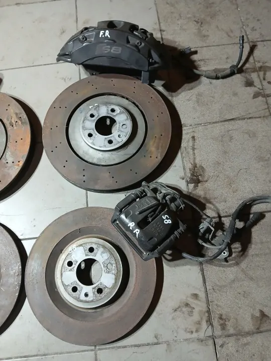 Audi S8 Bremsensatz OEM 4H0 S8 LIFT Vorder- & Hinterachse image 3