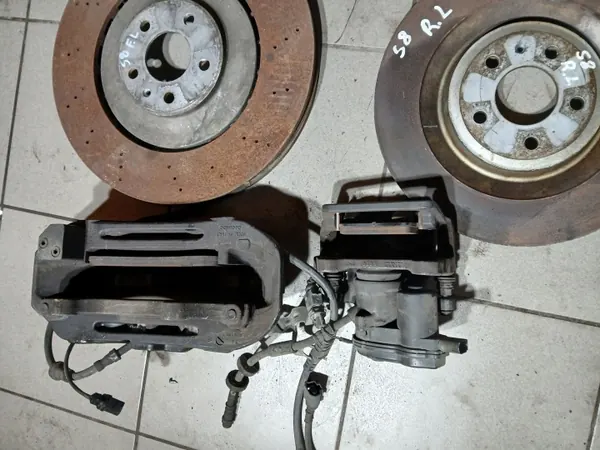 Audi S8 Bremsensatz OEM 4H0 S8 LIFT Vorder- & Hinterachse image 5