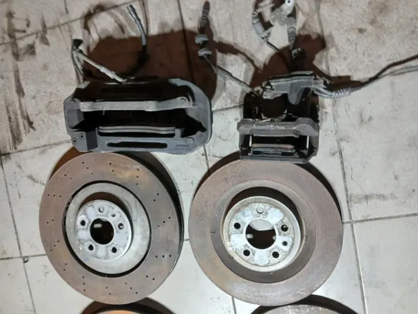 Audi S8 Bremsensatz OEM 4H0 S8 LIFT Vorder- & Hinterachse image 8