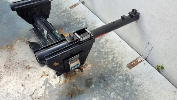 Attelage remorque Ford F250 OEM resse-30047a.Kolumb image 4