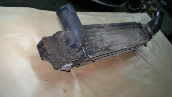 Radiador Intercooler Kia Sorento I OEM Usado image 5