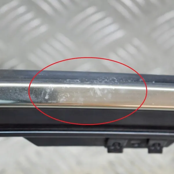Mercedes-Benz SL R129 Windschutzscheibenabdeckung OEM 1296700022 image 3
