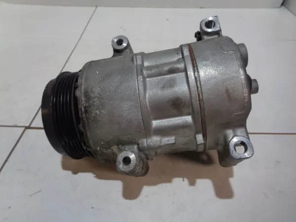 Compressor de Ar Condicionado Mercedes W169 W245 2.0 CDI A0022304811 image 7