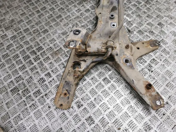 Ford Orion 1991 Subchassi dianteiro OEM AMD143553 image 10