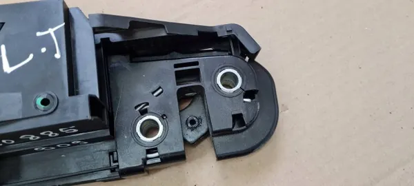Mécanisme de verrouillage dossier Audi A5 8T OEM 8K9885681A image 3