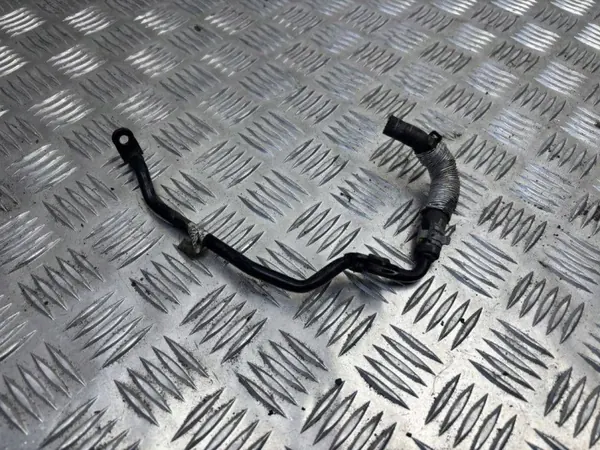Audi SQ7 Turbooljeledning OEM 057121662E - Begagnad image 3