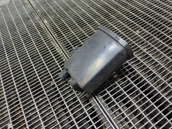 Filtro de carbón Suzuki Jimny 2005 OEM 81AA image 2