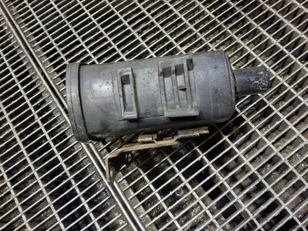Filtro de carbón Suzuki Jimny 2005 OEM 81AA image 7