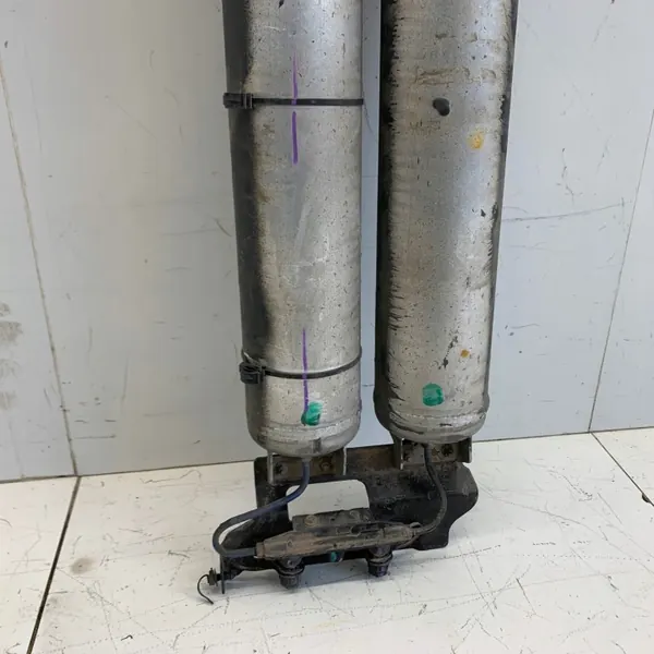 Réservoir suspension air OEM 68264595AB Dodge RAM image 3