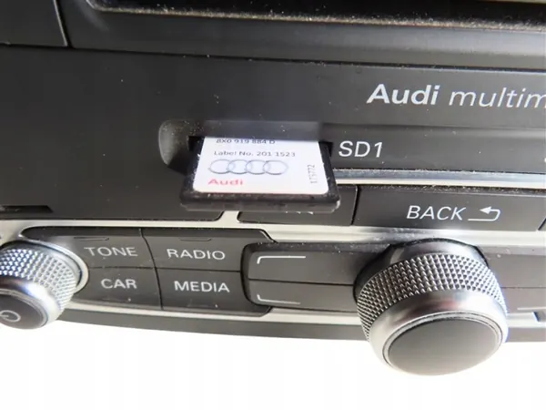 Radio CD Navi Audi Q3 8U OEM 8U0035192D 2011-2018 image 3