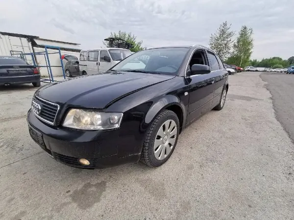 Audi A4 Supporti motore e cambio 2004 2.5L 8E0599125B image 5