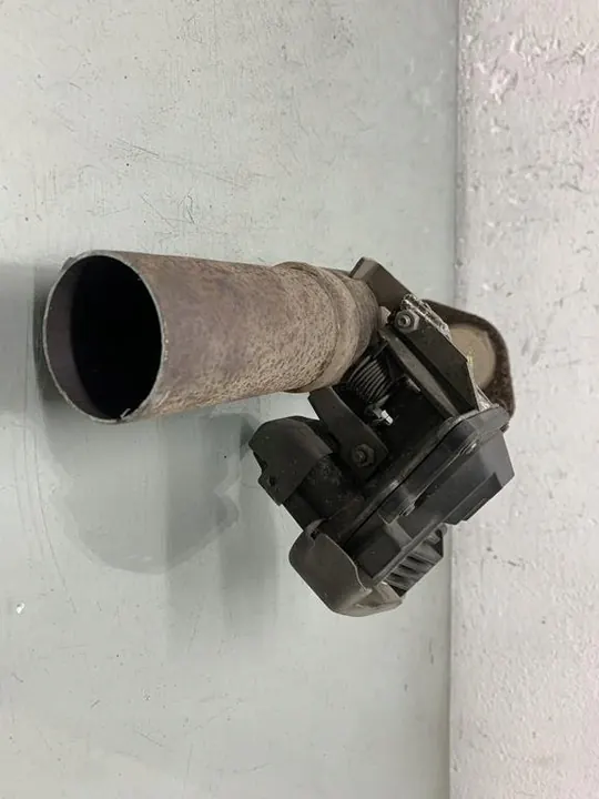 Vanne d'échappement Renault Kadjar 1.5 DCI OEM 11915E1172 image 3