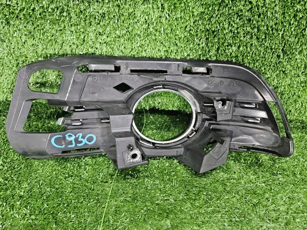 Rejilla de parachoques derecha Mercedes W204 A2048852323 image 4