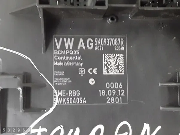 2012 VW Touran ECU DEFECT 5K0937087R image 4
