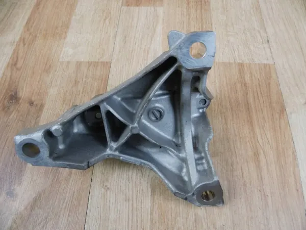 Soporte de eje Mazda CX-5 II OEM G2A325740C image 3