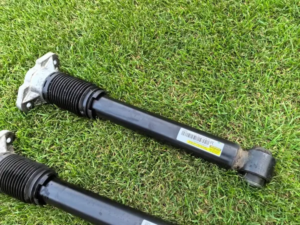 AMORTECEDOR TRASEIRO DIREITO MERCEDES GLE 167 image 2