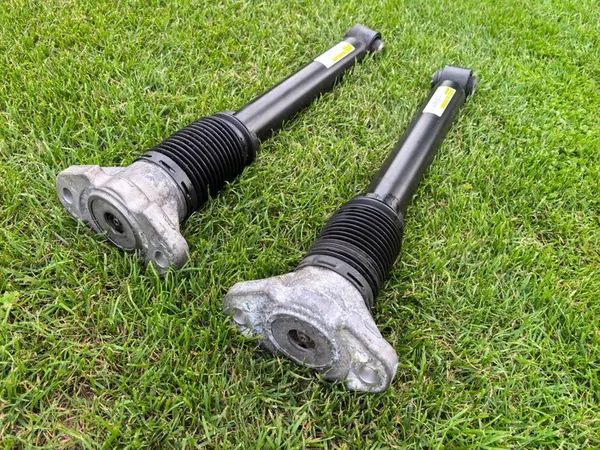 AMORTECEDOR TRASEIRO DIREITO MERCEDES GLE 167 image 4