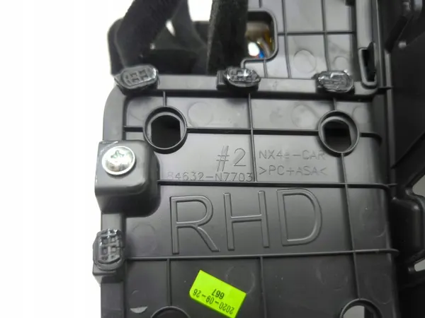 Tomada USB Hyundai Tucson OEM 84632N7703 - Usado image 6